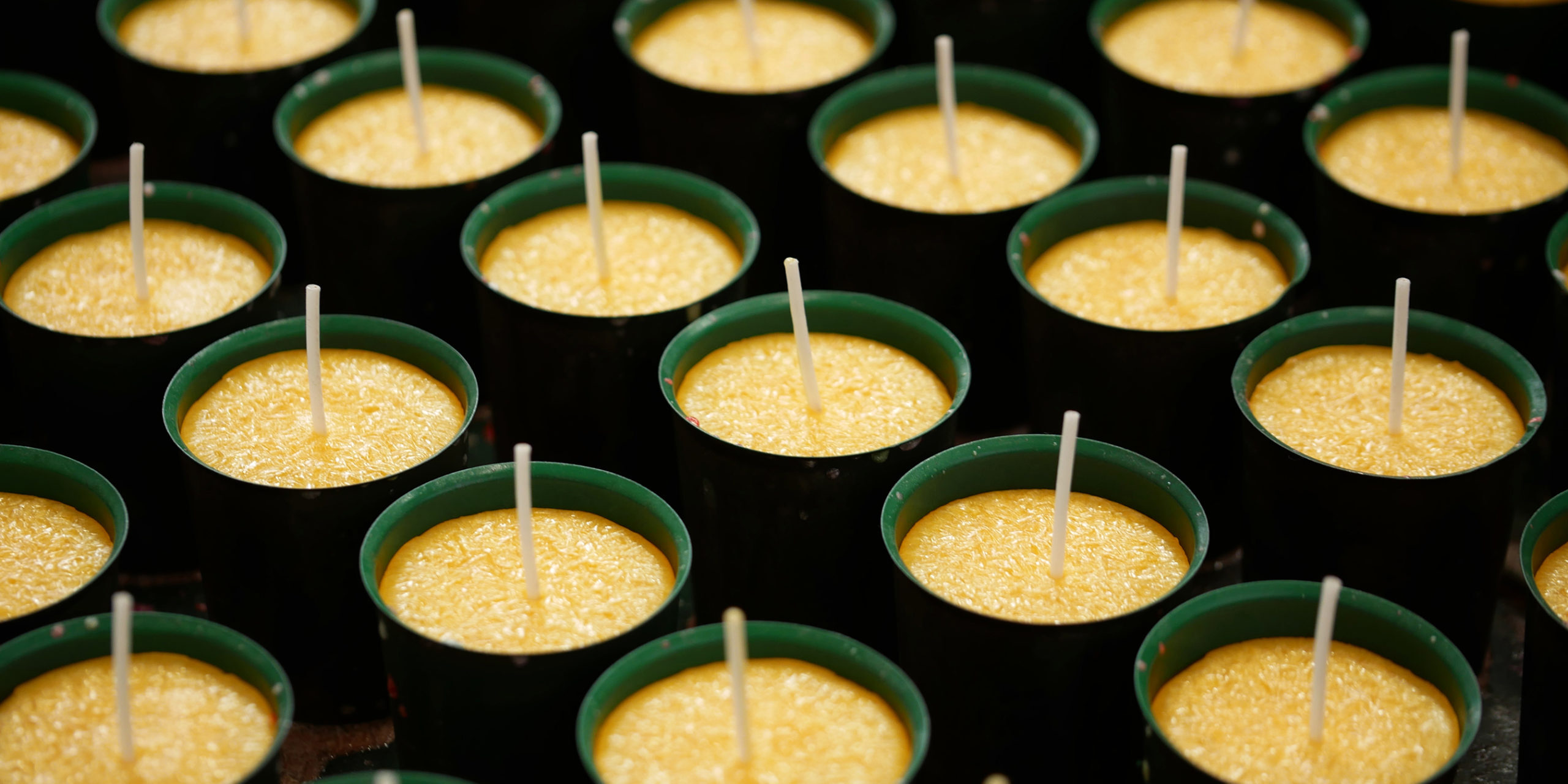 candle-factory-header-produktion-votivkerzen